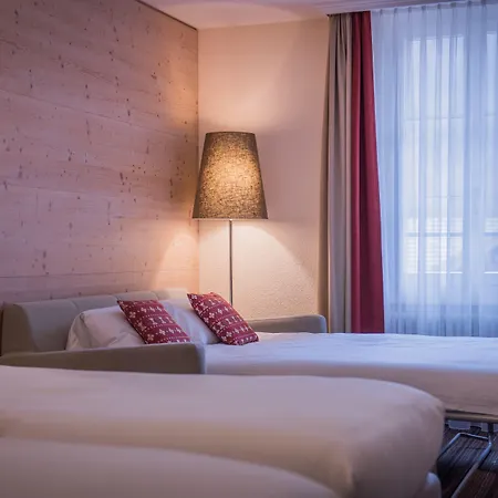 Szálloda Hotel Interlaken 4*