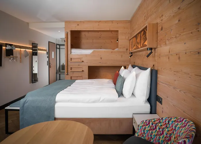 מלון Hotel Interlaken 4*