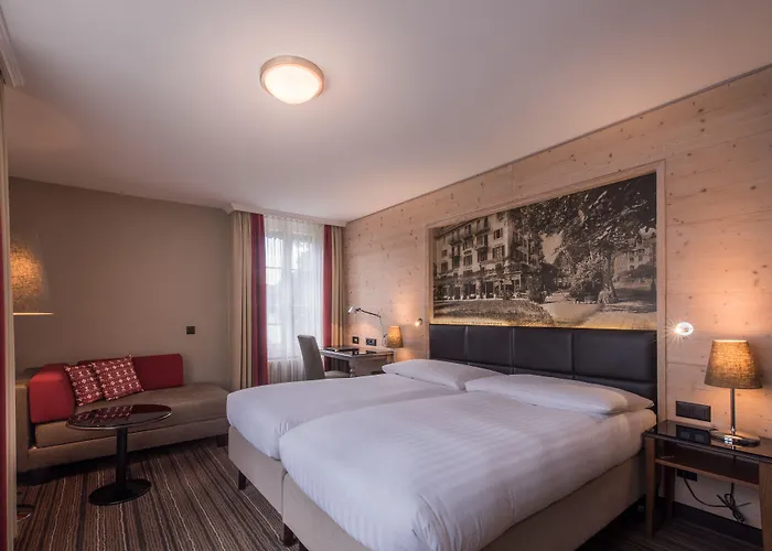 Hotel Interlaken מלון 4*