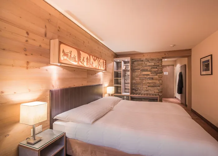 מלון Hotel Interlaken 4*